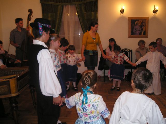 Szüreti.2008.október 18. plébánia 005.jpg